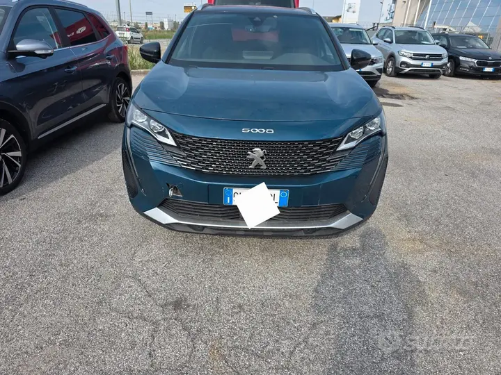 Peugeot 5008 2022 photo 4
