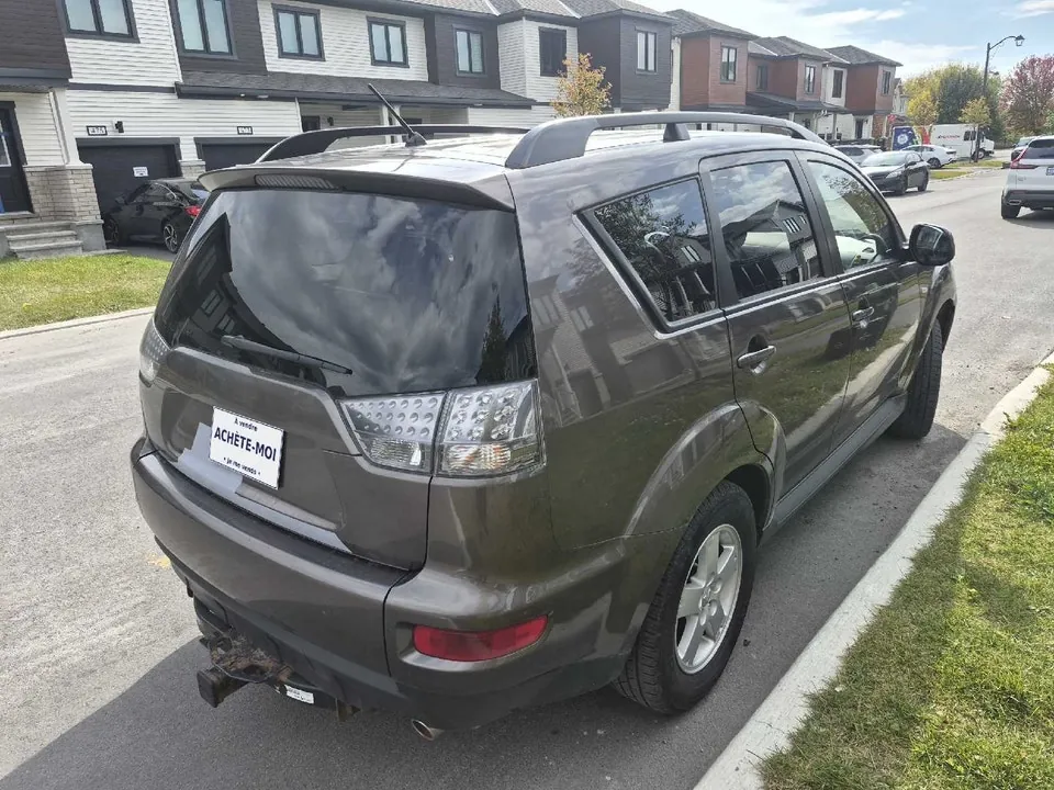 Mitsubishi Outlander 2010 photo 3