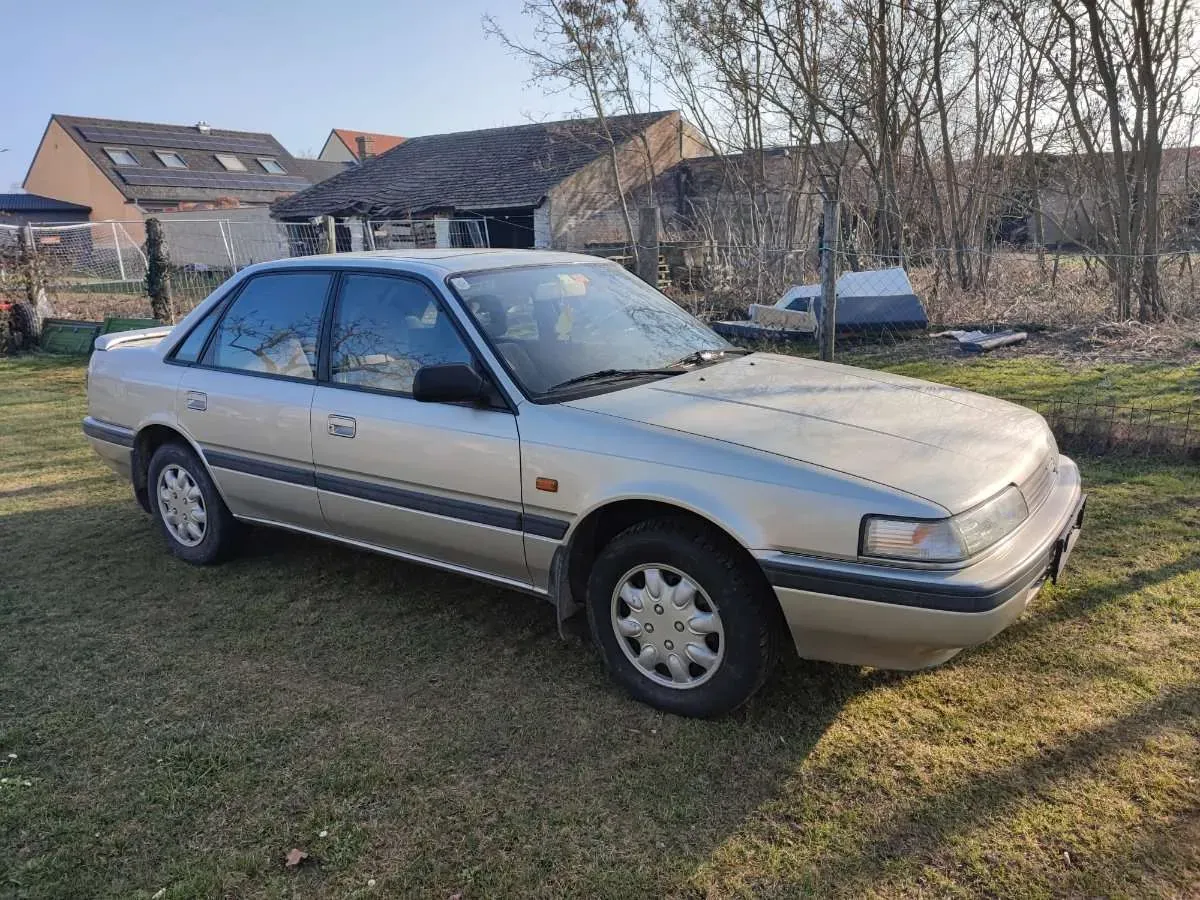 Mazda 626 1990 photo 3