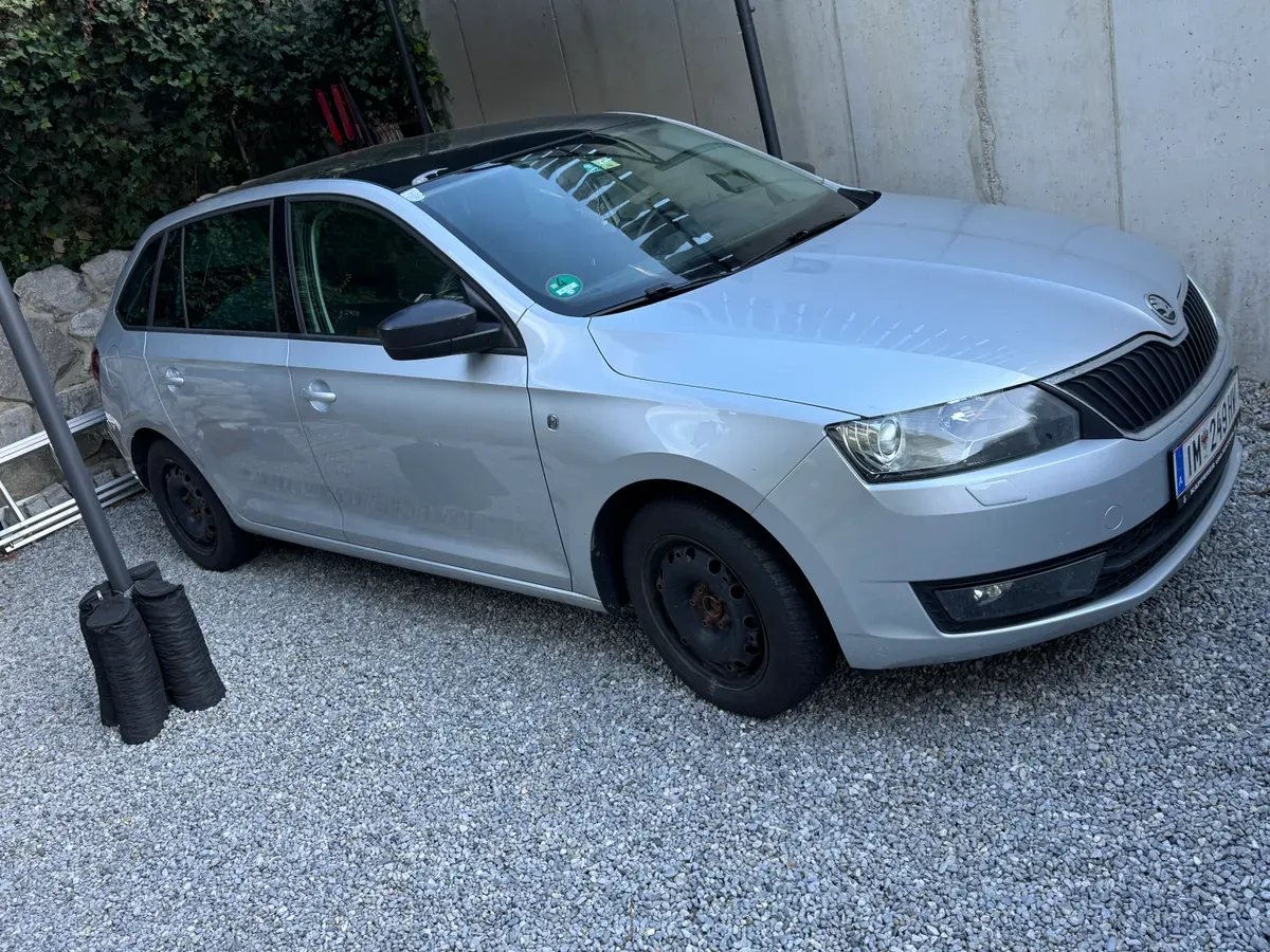 Skoda Rapid 2014 photo 2
