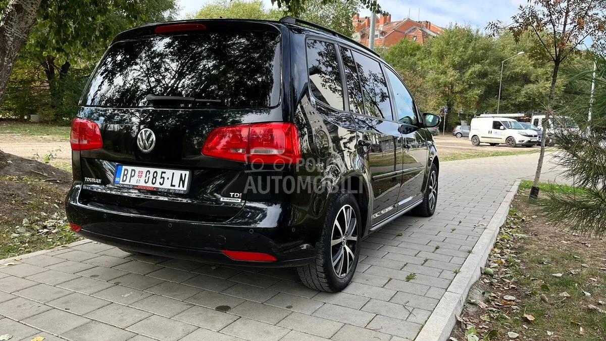 Volkswagen Touran 2015 photo 3