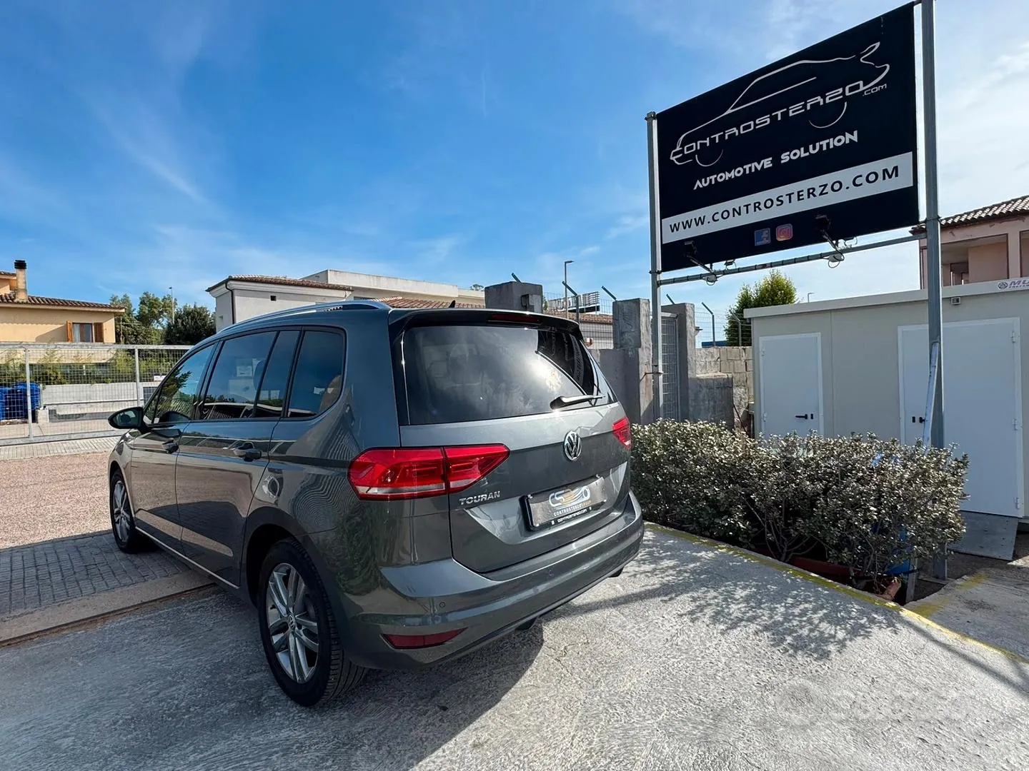 Volkswagen Touran 2019 photo 2