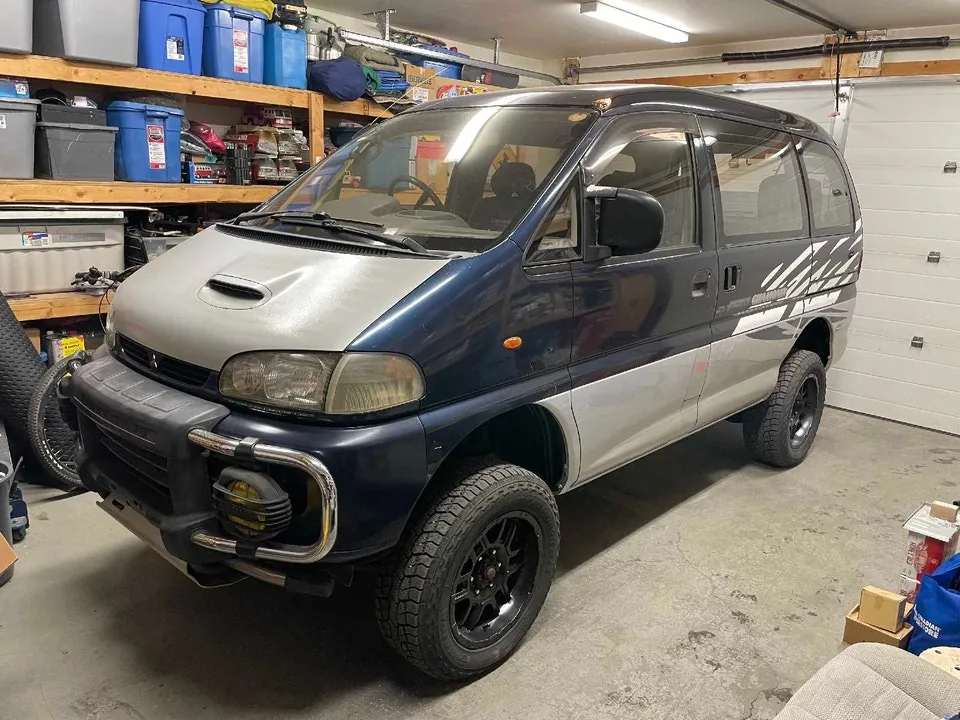 Mitsubishi Delica