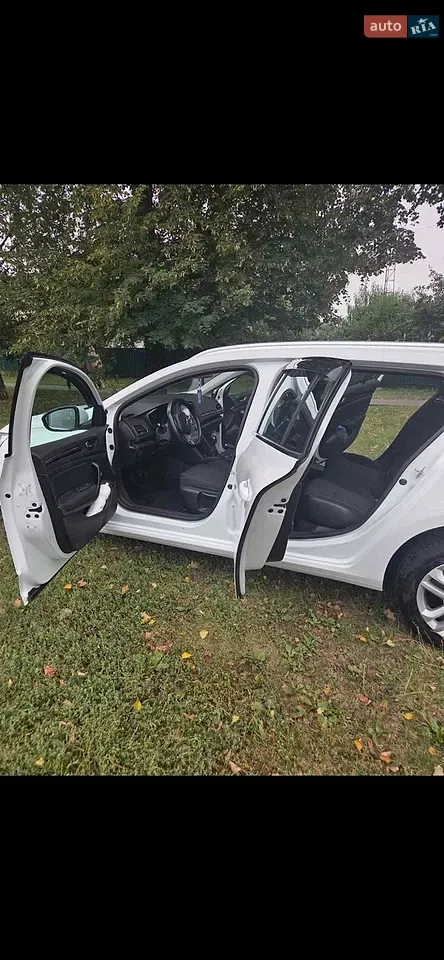 Renault Megane 2016 photo 2