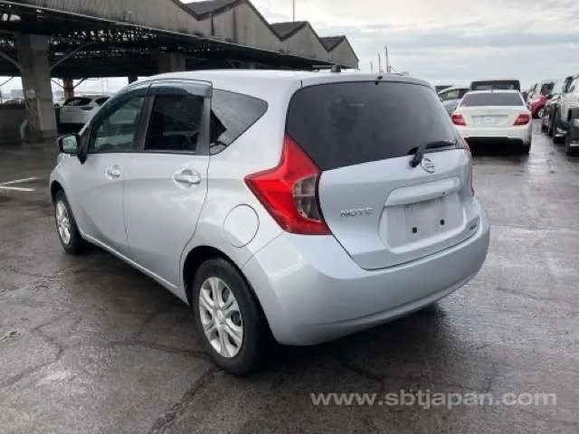 Nissan Note X 2015 photo 3