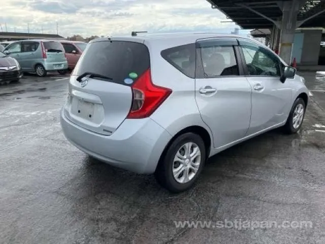 Nissan Note X 2015 photo 4