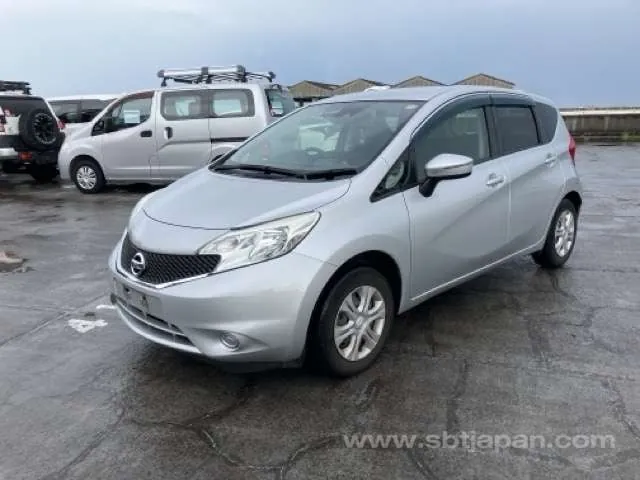 Nissan Note X 2015 photo 2
