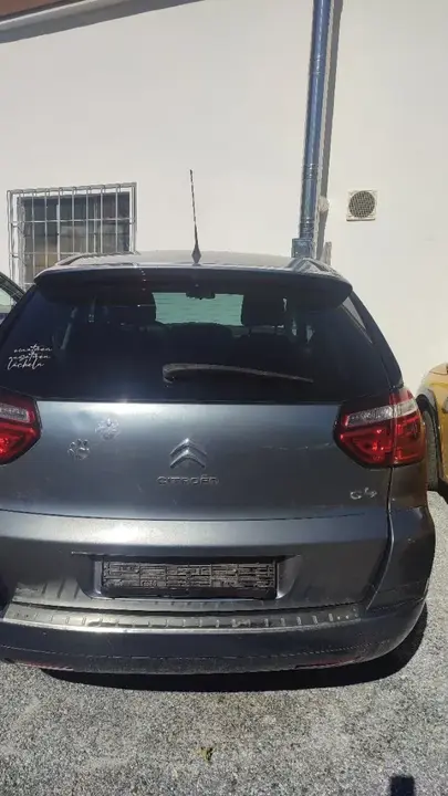 Citroen C4 Picasso 2011 photo 3