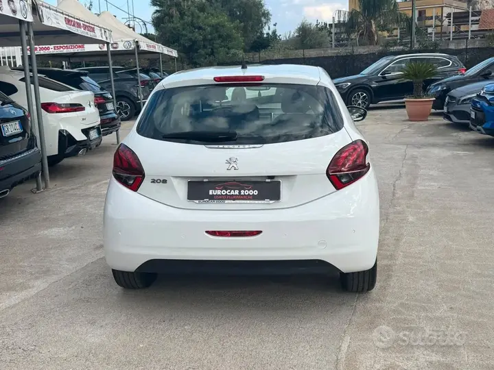Peugeot 208 2016 photo 4