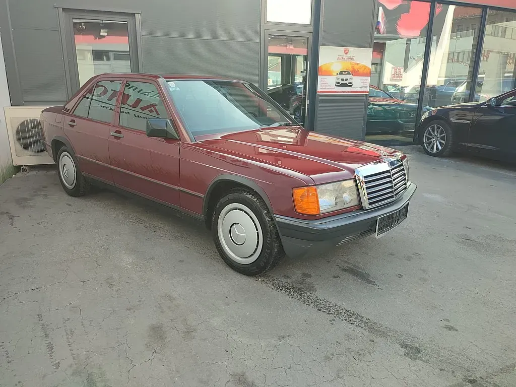 Mercedes-Benz 190 1988 photo 3