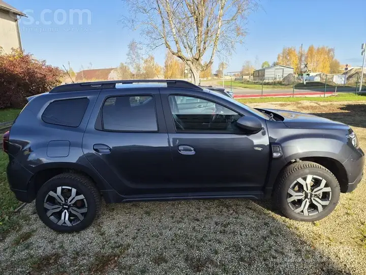 Dacia Duster 2023 photo 2