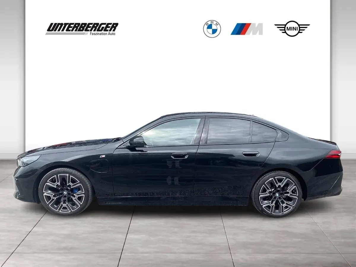 BMW 5 Series 2024 photo 3