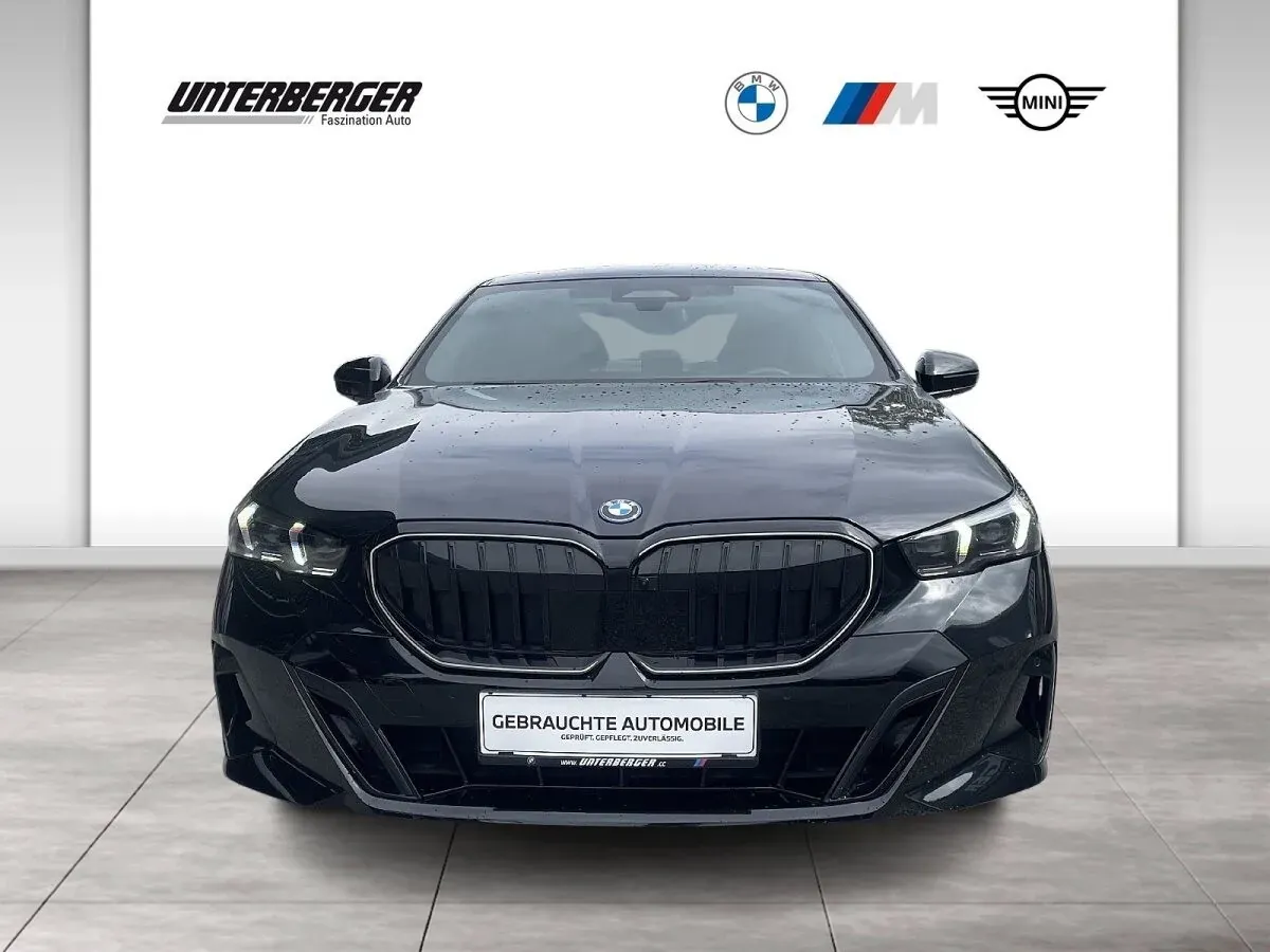 BMW 5 Series 2024 photo 2