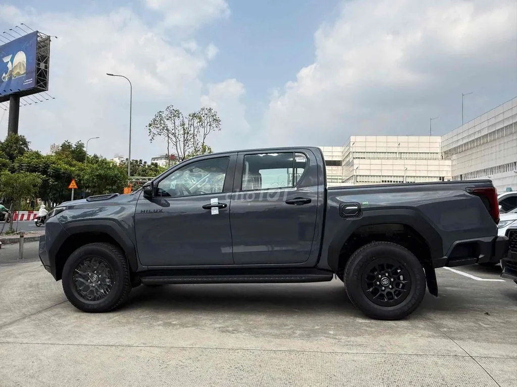 Toyota Hilux photo 4