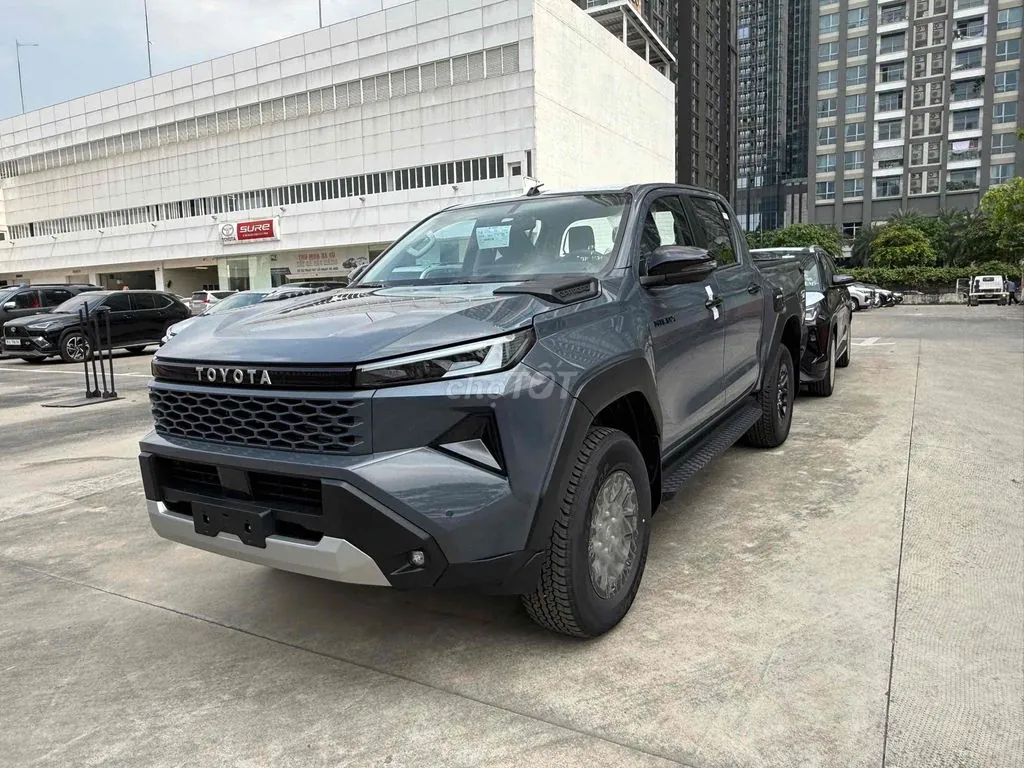 Toyota Hilux photo 2