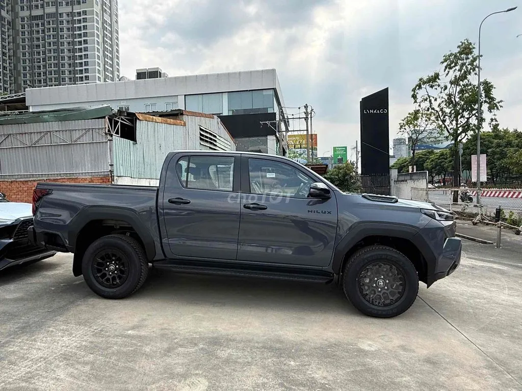 Toyota Hilux photo 3