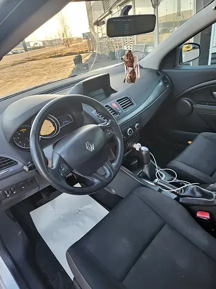 Renault Megane Iii 2010 photo 4