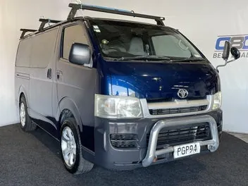 Toyota Hiace 2007 photo 2