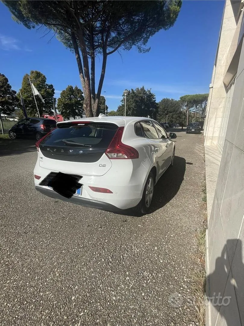 Volvo V40 2018 photo 3