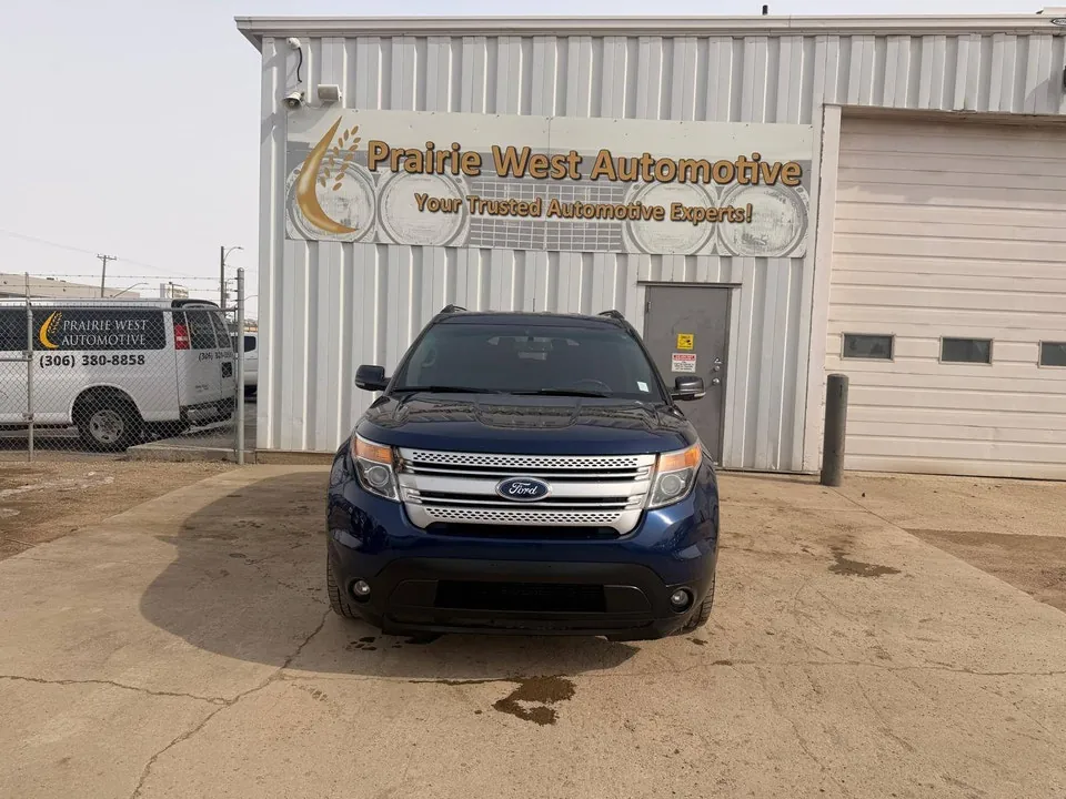 Ford Explorer 2012 photo 2