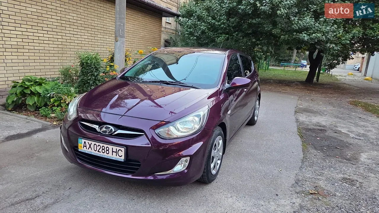 Hyundai Accent 2013 photo 4