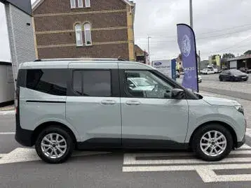 Ford Tourneo Courier 2024 photo 4