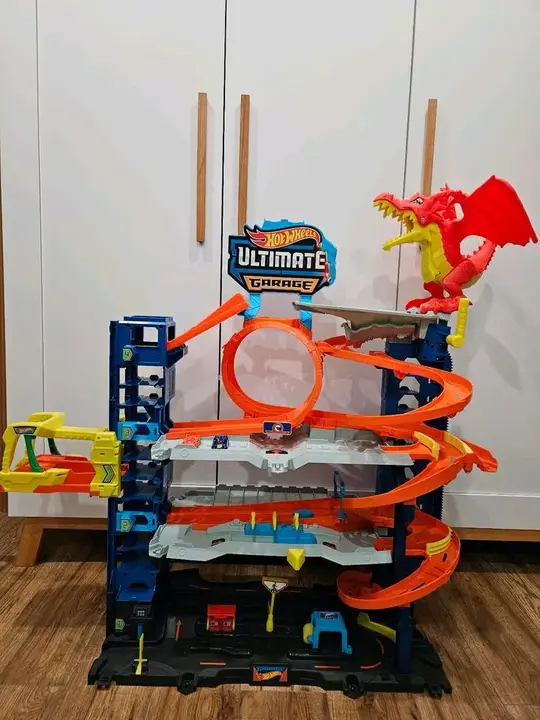 Hot Wheels City Bahn Ultimate Garage