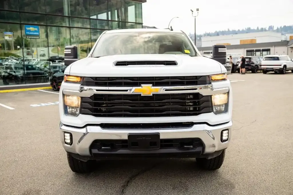 Chevrolet Silverado 2500 2024 photo 3