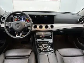 Mercedes-Benz E-Class 2017 photo 3