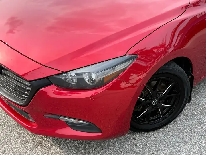 Mazda 3 2018 photo 3