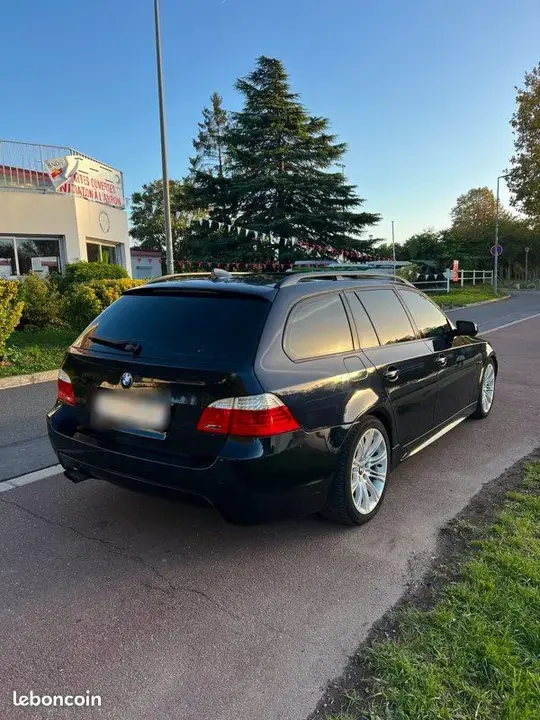 BMW 5 Series 2009 photo 2