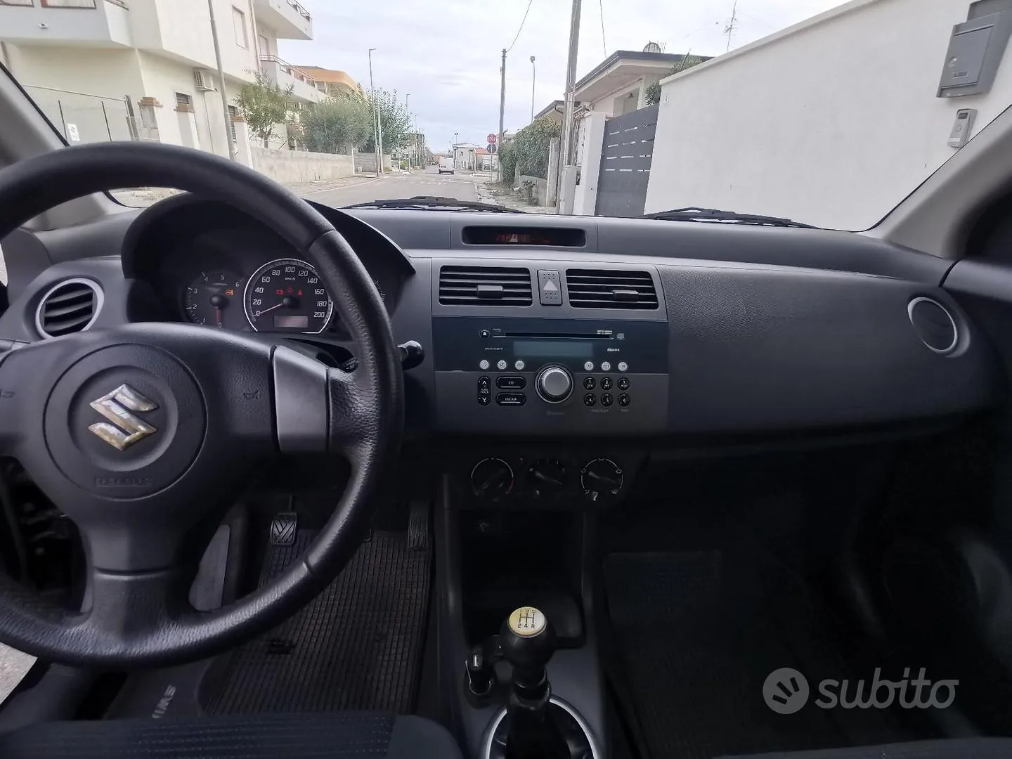 Suzuki Swift 2009 photo 5