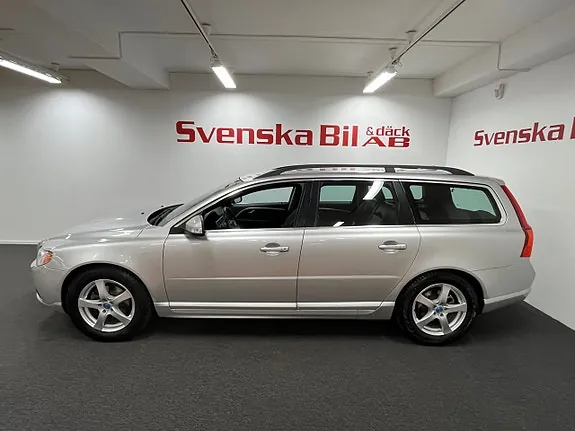 Volvo V70 2010 photo 2