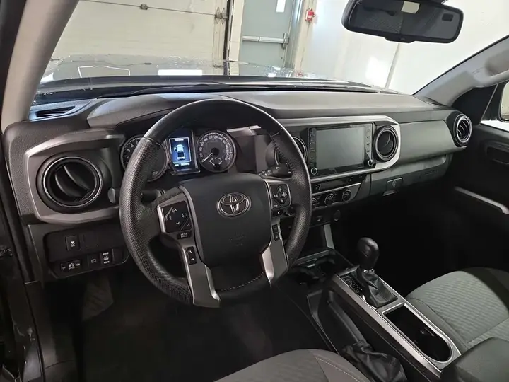 Toyota Tacoma 2023 photo 2