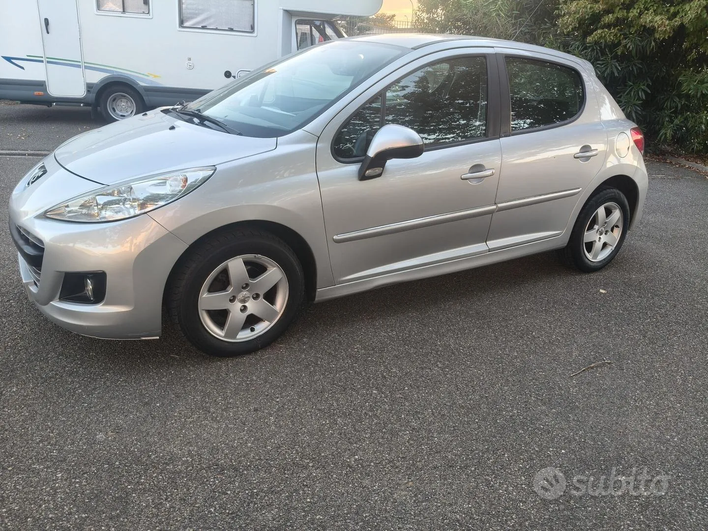 Peugeot 207 2011 photo 4