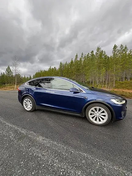 Tesla Model X 2017 photo 3