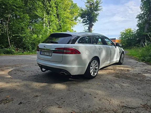 Jaguar Xf 2013 photo 5