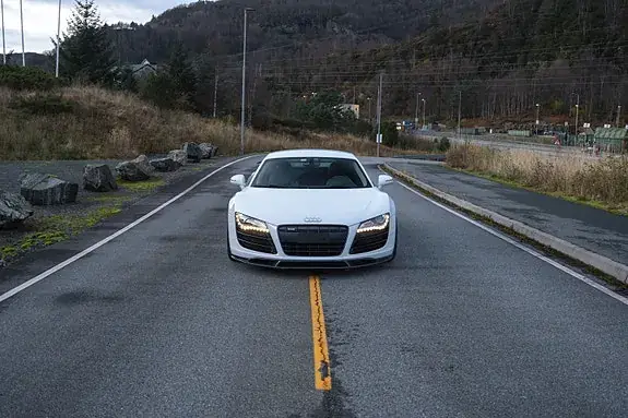 Audi R8 2009 photo 2