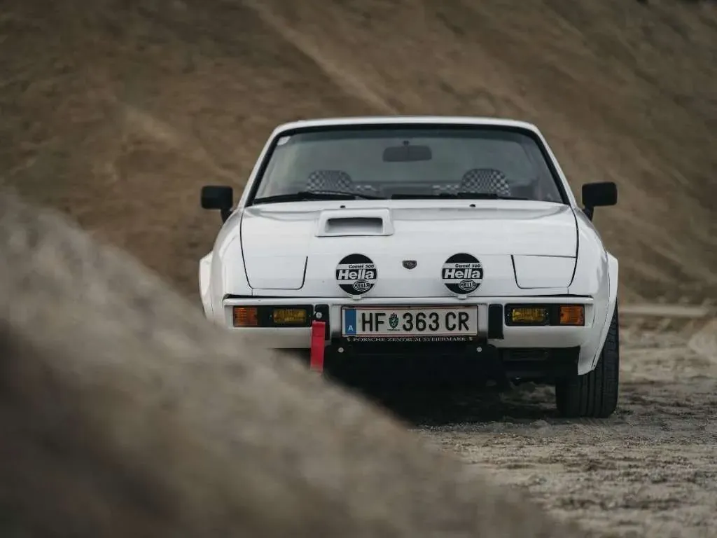 Porsche 924 1977 photo 3