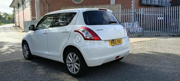 Suzuki Swift 2015 photo 5