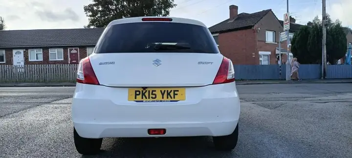 Suzuki Swift 2015 photo 2