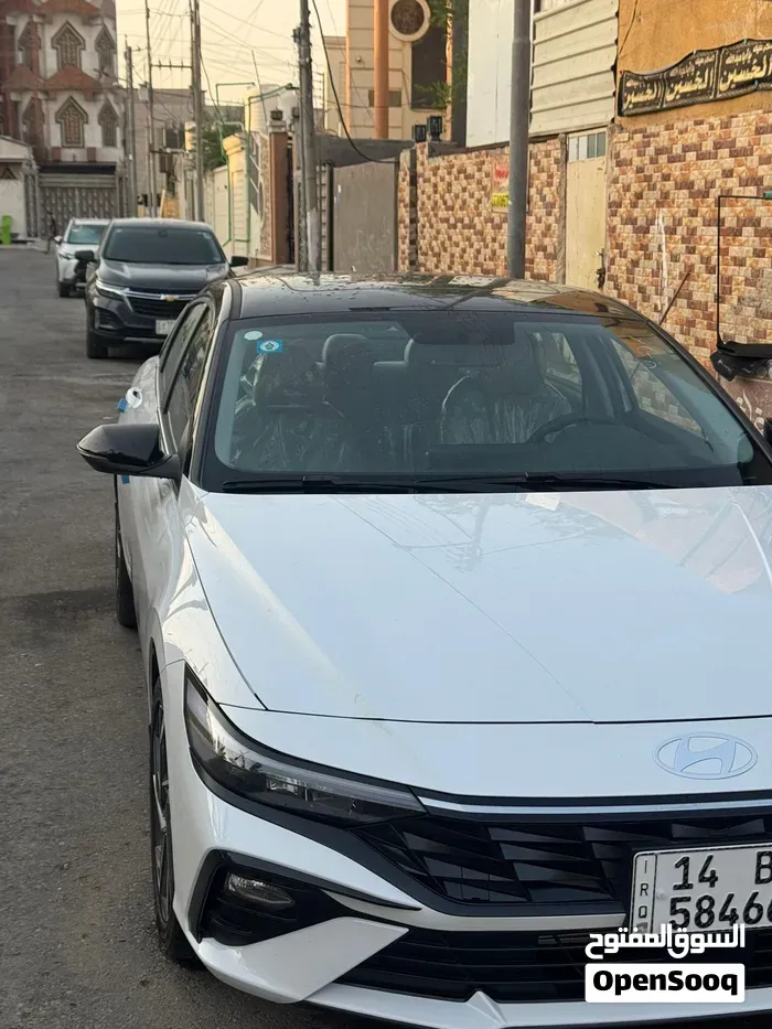Hyundai Elantra 2026 photo 2