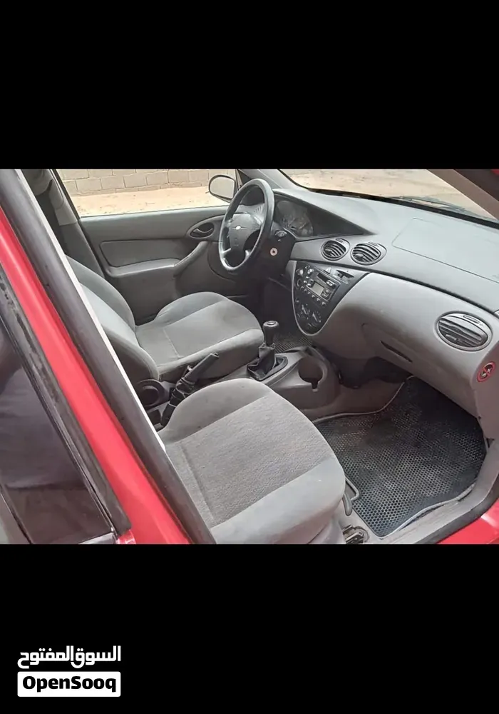 Ford Focus 2009 photo 2