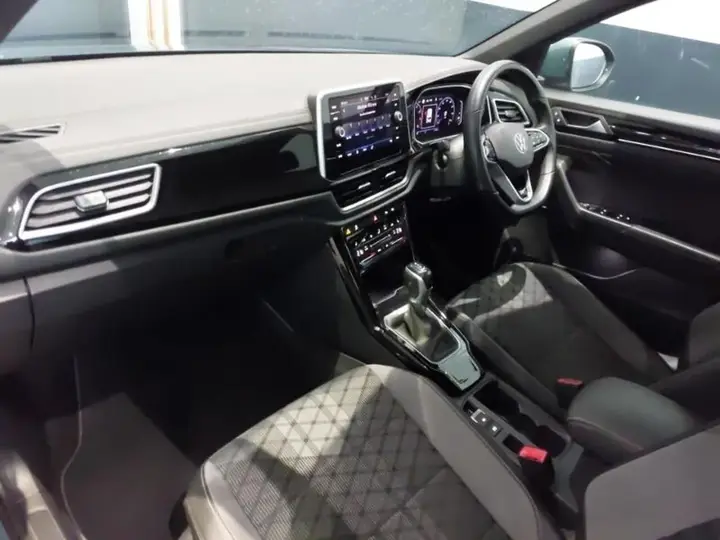 Volkswagen T-Roc 2023 photo 5