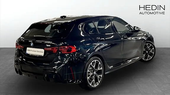 BMW 120 2026 photo 2