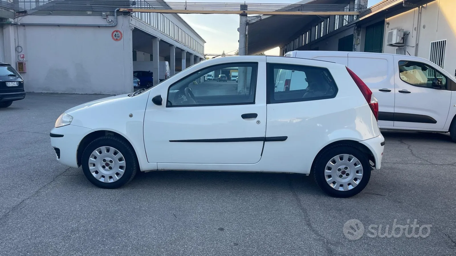 Fiat Punto 2009 photo 5