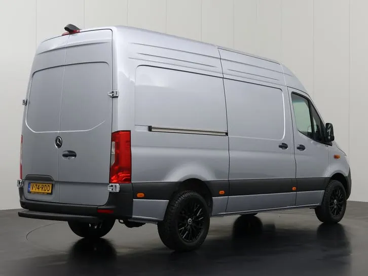 Mercedes-Benz Sprinter 2024 photo 2