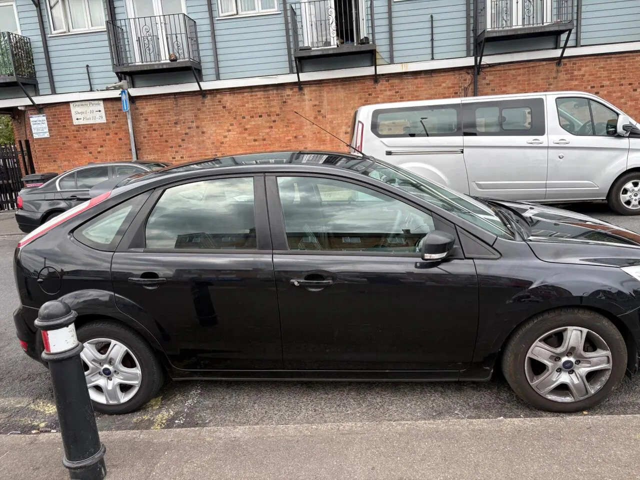 Ford Focus 2010 photo 3