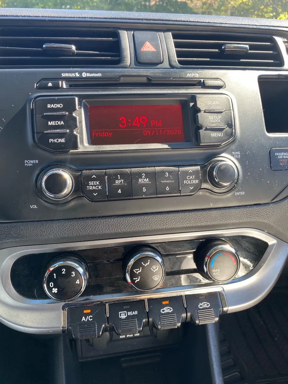 Kia Rio 2012 photo 4