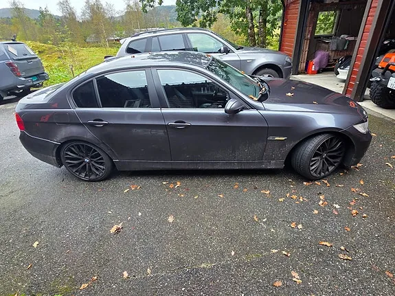 BMW 320D 2007 photo 4